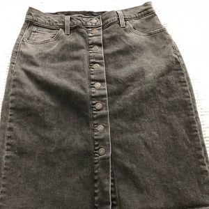 Levi’s Black Denim Skirt